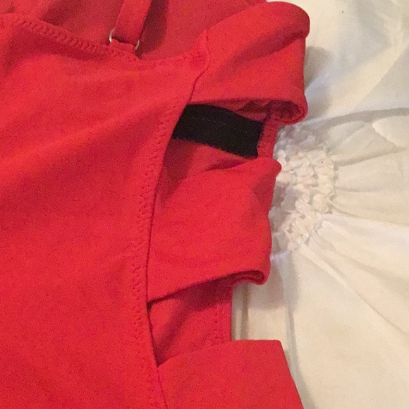 Red Shade & Shore swimsuit size small - Picture 3 of 4